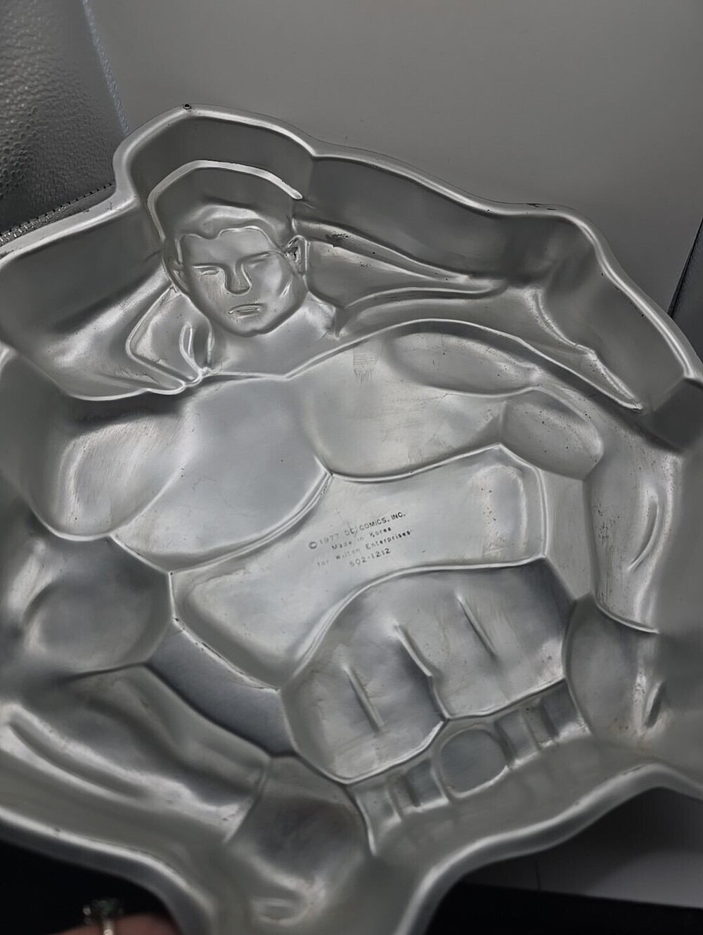 Superhero Cake Pan 1977 Wilton Metal Pan Superman 502-1212 DC Comics